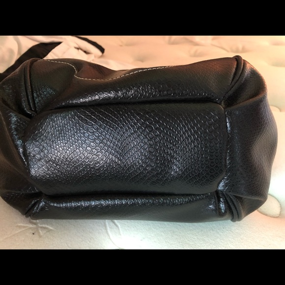 Purses - Picture 3 of 4